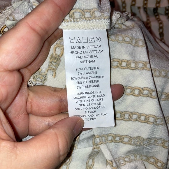 Michael Michael Kors Gold Chain Blouse
| V-Neck |Size XL |Women’s - Picture 8 of 16